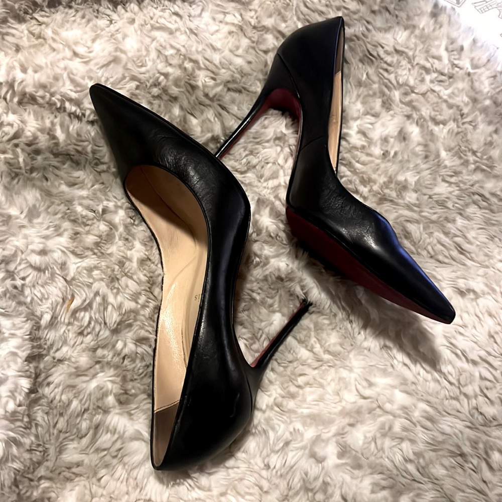 Christian Louboutin size 41 1/2❤️👠